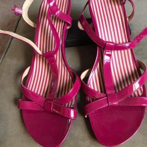 Women's Size 12 Wide Montego Bay Club Pink Sandals